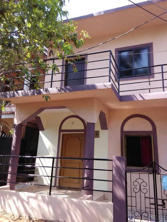 Guitar Home Stays Candolim Exterior photo