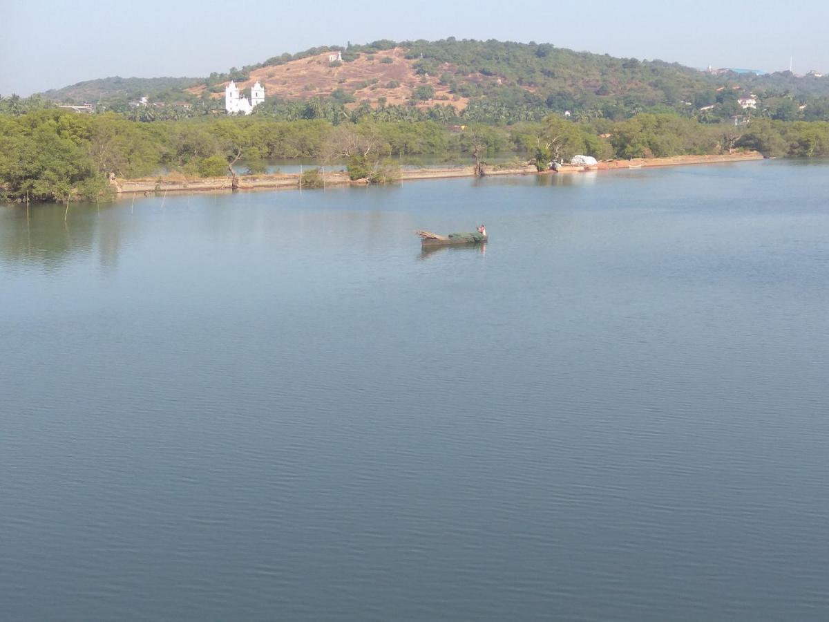 Guitar Home Stays Candolim Exterior photo